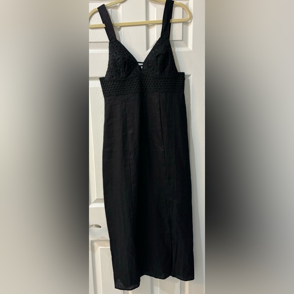 BNWT H&M Black Linen Dress with Eyelet Embroidery - Picture 4 of 7